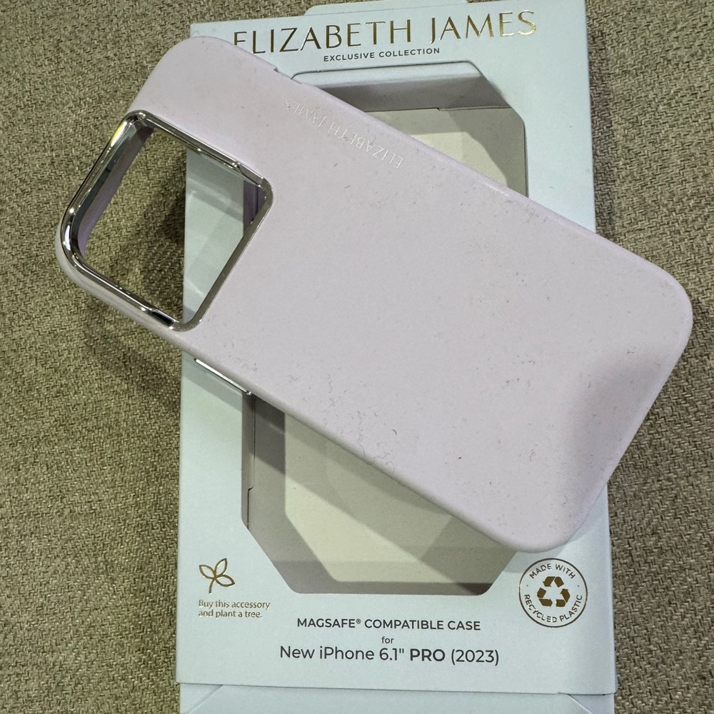 Elizabeth James MagSafe case iPhone 6.1 PRO